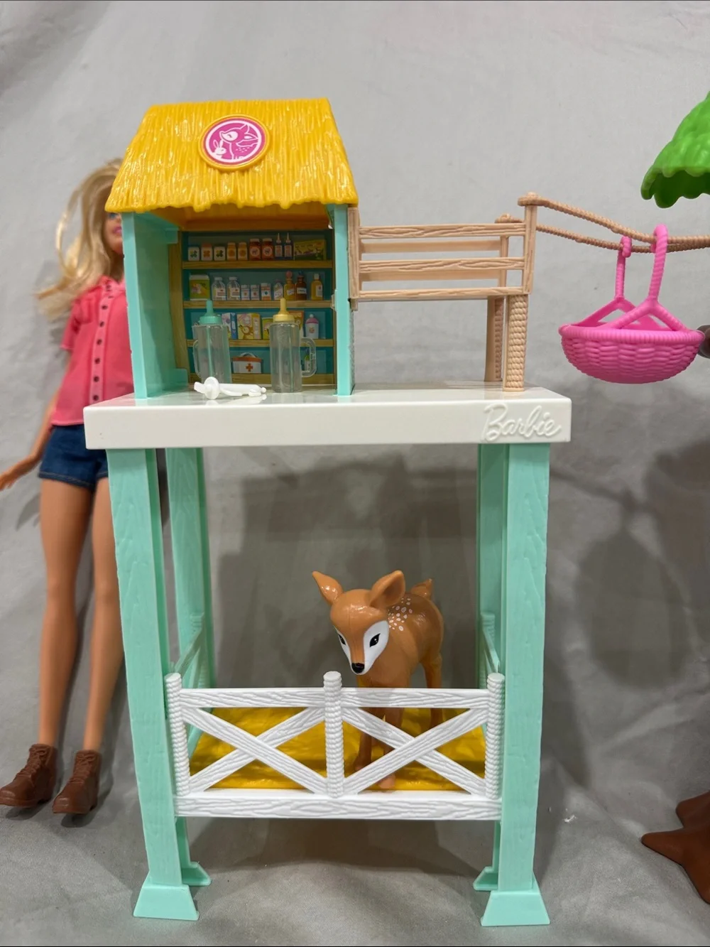 Barbie Animal Rescuer Doll Woodland Forest Rescue Care Center Shelter & Playset